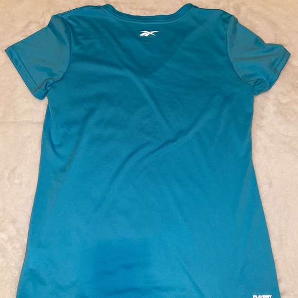Medium Reebok VNeck Size Medium - Picture 2 of 2